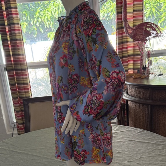 Floral Blue Women's Top - Picture 2 of 5